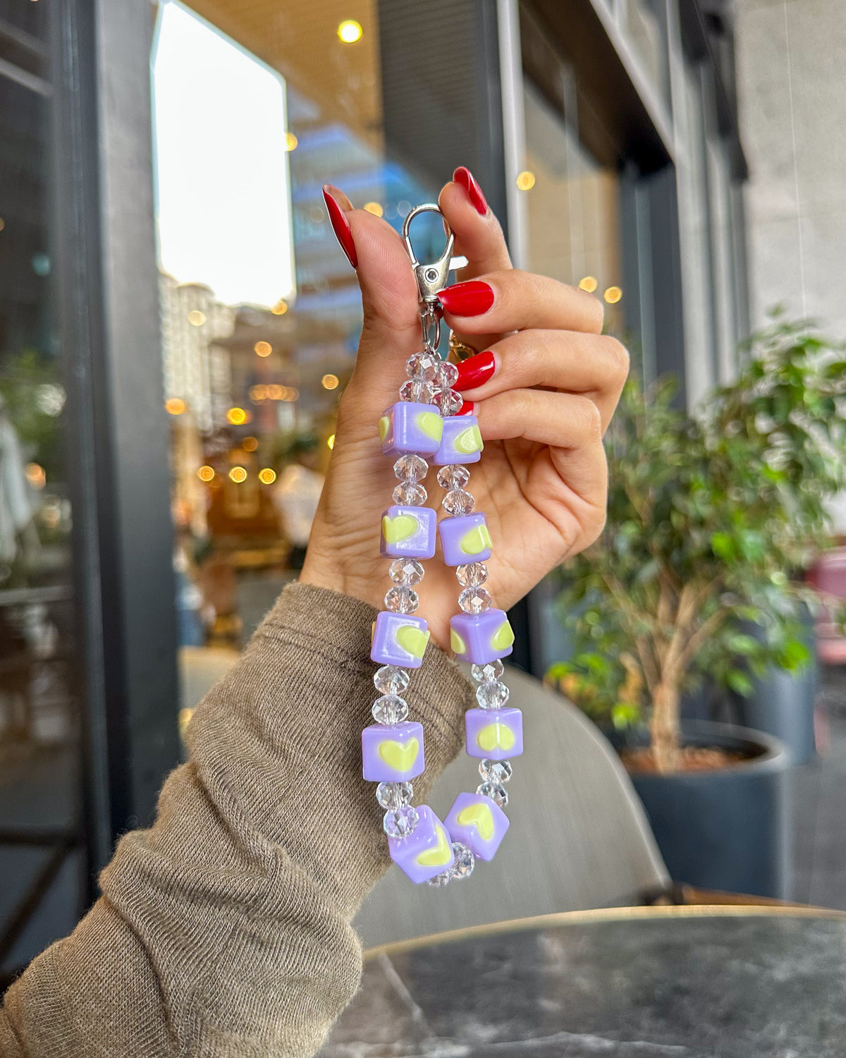 Lilac phone charm strap with purple heart-print cube beads, clear crystal beads and silver carabiner clasp – TOKFO